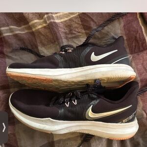 Nike Black and White Athletic Shoes